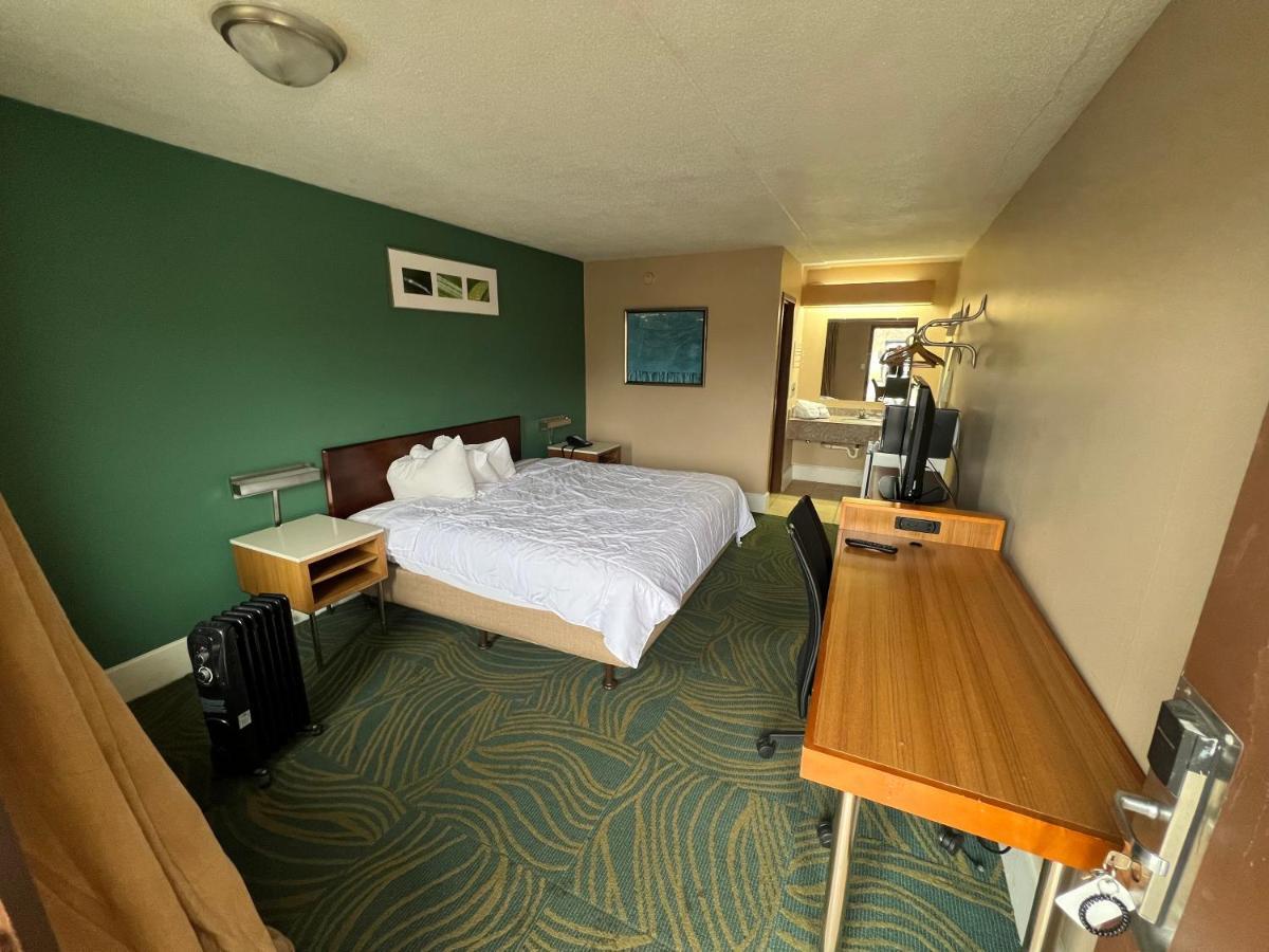 Hilltop Inn Pittsburgh Crafton Luaran gambar