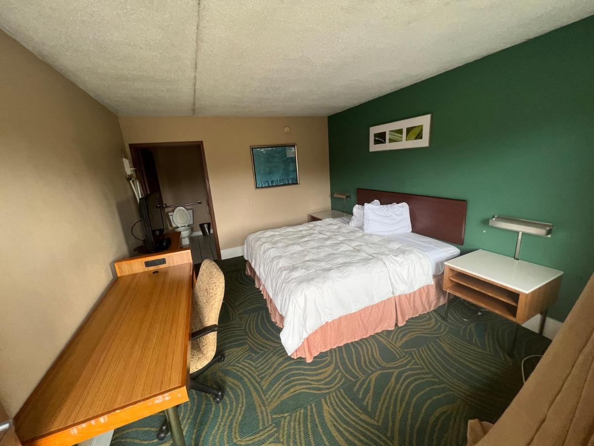 Hilltop Inn Pittsburgh Crafton Luaran gambar