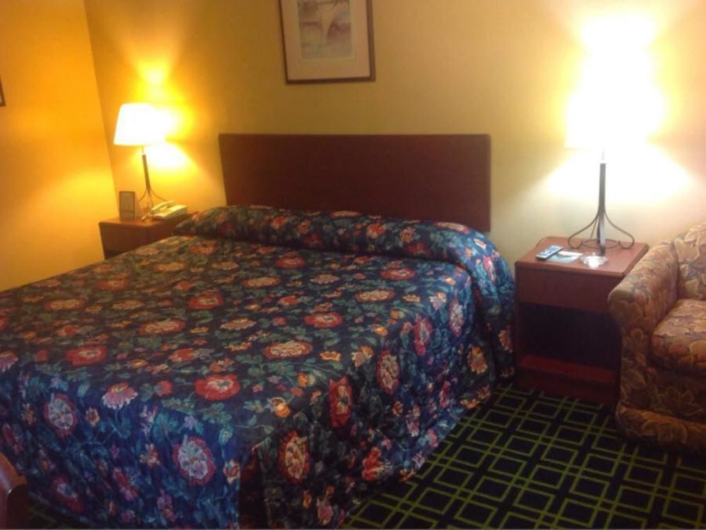 Hilltop Inn Pittsburgh Crafton Luaran gambar